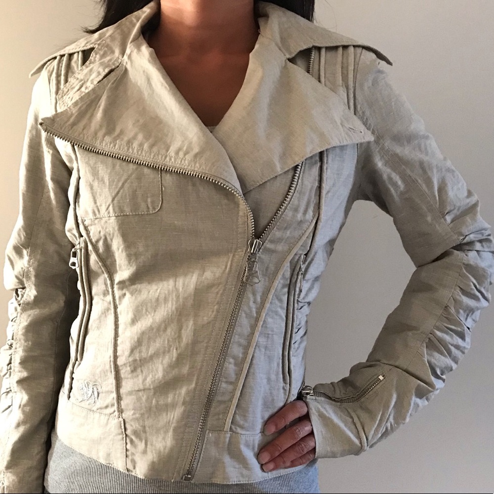 ❌Sold❌🍂 Parasuco Women’s Gray Jacket 🍂 - Picture 2 of 7